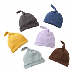 Baby knot hat